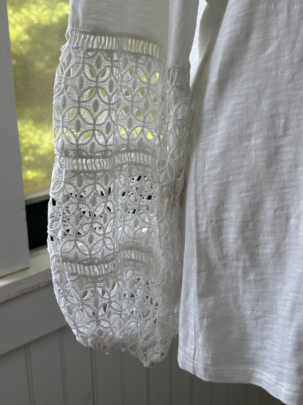 JM Collection White Crochet Lace Bell Sleeve Top | Size Medium | New with Tags - Picture 2 of 5